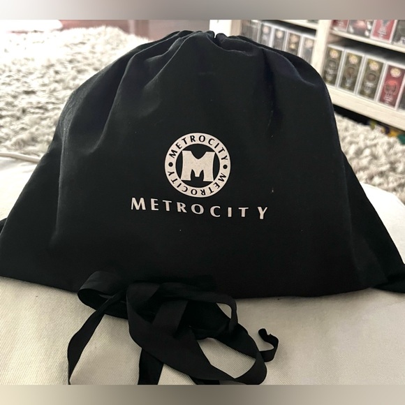 Metro City Handbag Pink Small Boston Bag Satchel Purse Lock Leather Speedy Gift - Picture 4 of 13